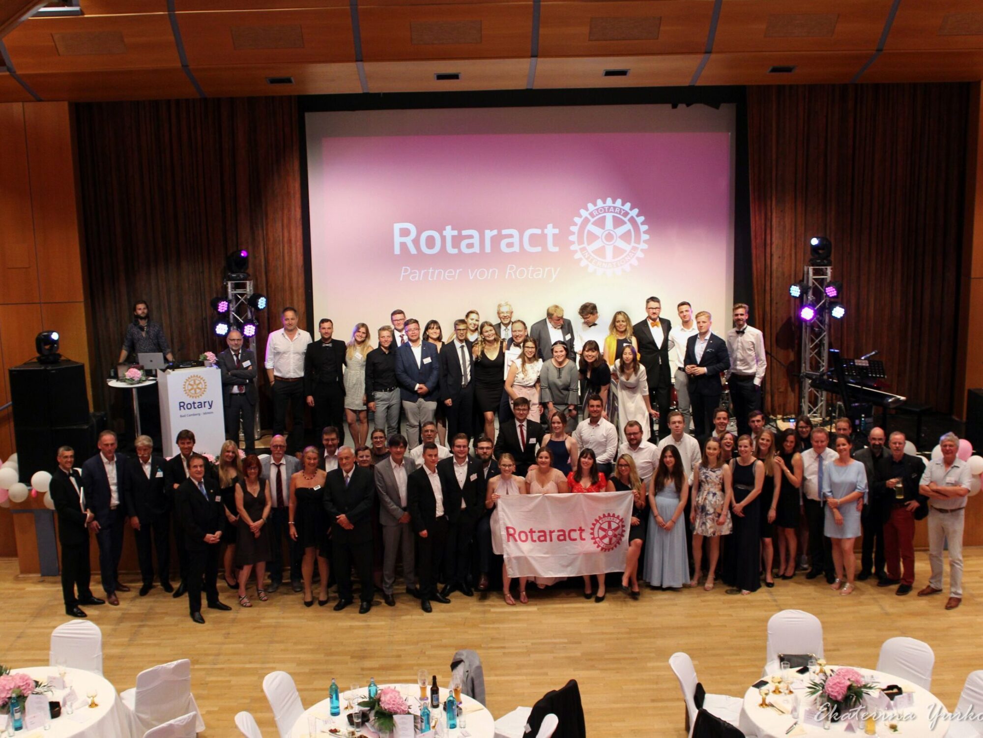 Gruppenfoto Gründungscharter Rotaract Nassau